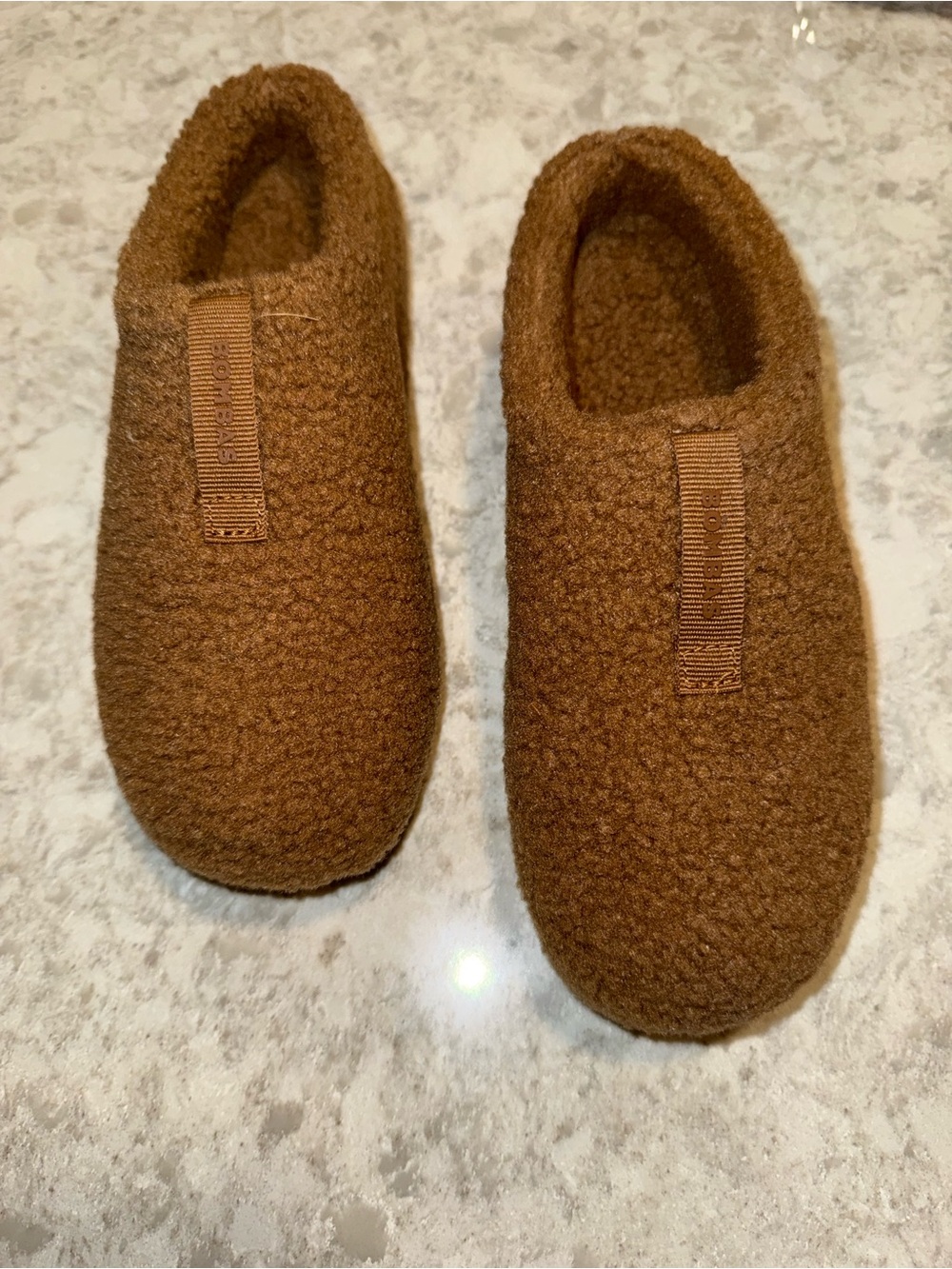 Bombas Cozy Sherpa Slip-Ons in Chestnut Brown